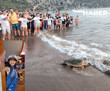 Kanserden ölen küçük kız Mabel'in adını taşıyan deniz kaplumbağası Dalyan'da denizle buluştu