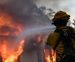 Chico'da meydana gelen yangında onlarca ev ve otomobil kül oldu