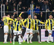 Fenerbahçe fırsatı kaçırmadı, zirveyle puan farkını 3'e indirdi