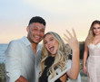 Oxlade-Chamberlain'in nişanlısı Perrie Edwards'ın şarkıcı olduğu ortaya çıktı