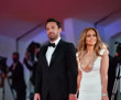 Jennifer Lopez, Affleck soyadını sildirmek için gün sayıyor