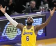 Los Angeles Lakers'da forma giyen LeBron James 42 sayı ile tarihe geçti