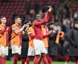 Galatasaray, evinde ağırladığı AZ Alkmaar'la 2-2 berabere kalarak Avrupa kupasına veda etti