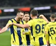 Fenerbahçe, Antalyaspor'u 3-0 mağlup etti, Galatasaray ile puan farkını 4'e düşürdü