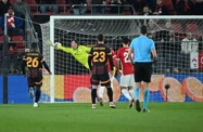 Galatasaray, AZ Alkmaar'a 4-1 yenildi turu zora soktu