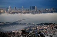 İstanbul Boğazı'nda gemi trafiğine sis engeli