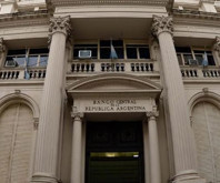 Arjantin Merkez Bankası faiz oranını yüzde 50'ye düşürdü