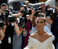 Celine Dion hastalığı sonrası ilk kez Olimpiyatlar'da sahne alacak