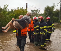 Avrupa'da sel felaketinde en az 10 kişi öldü