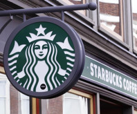 Bazı mağazalarda nakit ödemeyi kaldıran Starbucks boykot tehdidi ile karşı karşıya