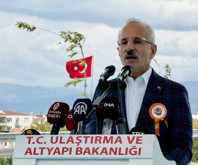 Uraloğlu: Bölünmüş yolu 29 bin 500 km'nin üzerine çıkardık