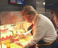 Trump’tan Mc Donald’s hamlesi! ABD başkan adayının patates kızartmasıyla imtihanı