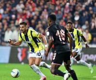 Fenerbahçe normal sürenin bitimine 2 dakika kala 2 puan bıraktı