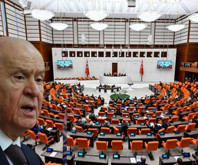 Yeni Şafak, MHP Genel Başkanı Devlet Bahçeli’nin Öcalan çağrısına yanıt verdi