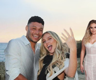 Oxlade-Chamberlain'in nişanlısı Perrie Edwards'ın şarkıcı olduğu ortaya çıktı