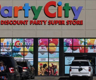 ABD’de parti malzemeleri mağazalar zinciri  Party City ve indirim marketler zinciri Big Lots iflastan kurtulamadı, toplam 1700 mağaza kapanıyor