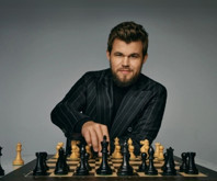 Kot pantolon giydiği için bir turdan men edilince satrançı bırakacağını açıklayan Magnus Carlsen, Dünya Blitz Şampiyonası'na geri dönme kararı aldı 