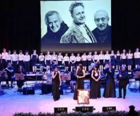 Nâzım Hikmet şiirlerle, şarkılarla ve danslarla 'Nâzım 123 Yaşında: Ne Güzel Şey Hatırlamak Seni' adlı gecede anıldı