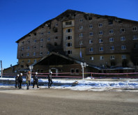 Çevre, Şehircilik ve İklim Değişikliği Bakanlığı ekibi, Grand Kartal Otel'de inceleme yaptı