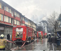 İstanbul Başakşehir'deki bir kauçuk fabrikasında yangın çıktı