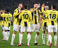 Fenerbahçe,  Anderlecht'i 3-0 yenerek Avrupa'da tur kapısını araladı