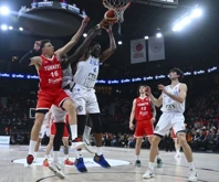 A Milli Erkek Basketbol Takımı, İtalya'ya 80-67 mağlup oldu