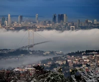 İstanbul'da gemi trafiği sis nedeniyle çift yönlü olarak askıya alındı