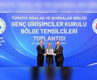 TOBB Genç Girişimciler Kurulu’nda Turgut Konukoğlu bayrağı Ali Sabancı’dan devraldı