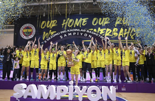 Fenerbahçe Alagöz Holding 18. şampiyonluğunu kutladı