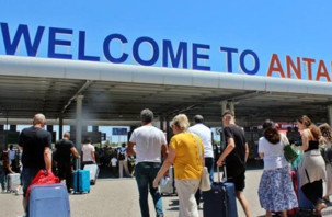 Antalya uçak ve yolcu trafiğinde 2024'ün rekorunu kırdı