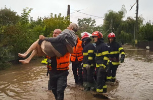 Avrupa'da sel felaketinde en az 10 kişi öldü