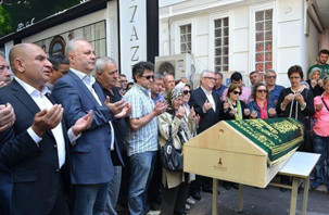 Prof. Veziroğlu İstanbul'da toprağa verildi