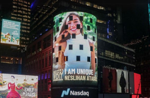 Neslihan Atagül Doğulu, Nasdaq Kulesi'nde boy gösterdi