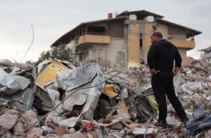 Vizeleri biten 10 bin Türk Almanya'da kaldı