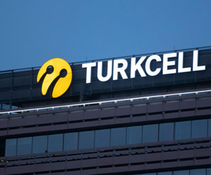S&P, Turkcell'in kredi notunu yükseltti