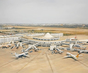 Antalya Havalimanı'nda dün uçak trafiği rekoru kırıldı