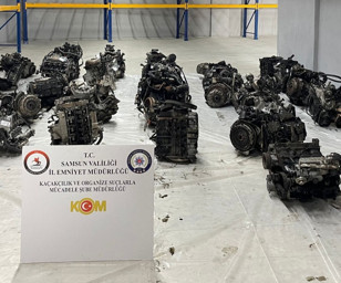 Samsun'da gümrük kaçağı 32 lüks otomobil motoru ele geçirildi