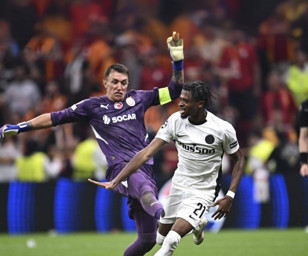 UEFA'dan Fernando Muslera'ya 3 maç men cezası