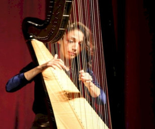 Arpist Meriç Dönük, Sakıp Sabancı Müzesi'nde konser verdi