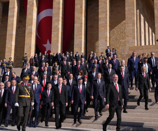 Cumhurbaşkanı Erdoğan ve devlet erkanından Anıtkabir ziyareti