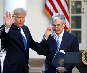 Donald Trump, Fed Başkanı Powell'ı görevden almayacağını açıkladı