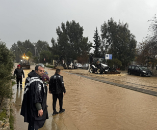 Muğla’nın Datça, Dalaman, Ortaca, Köyceğiz ve Marmaris ilçelerinde etkisini gösteren sağanak yağış su baskınlarına neden oldu