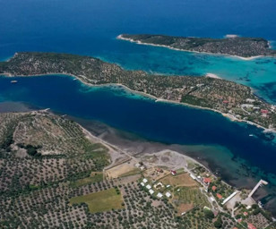 TMSF, İzmir'in Dikili ilçesindeki Garip Adası'nı icradan açık artırmayla satışa çıkarttı, ada Türkiye'nin Maldivler'i olarak biliniyor