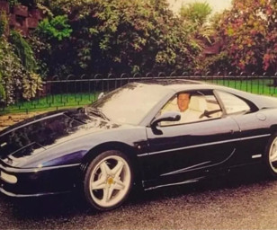 Michael Schumacher'e ait olan 1996 model Ferrari F355 GTS açık artırmayla satışa çıkartılıyor