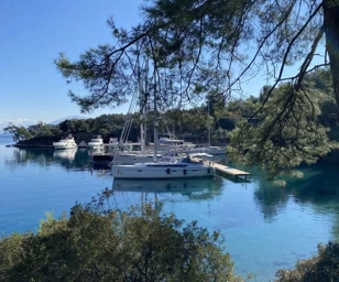 Fethiye’nin Göcek Koyu ile Dalaman’daki 20 koyun tekne bağlama kapasitesini iki katına çıkartmak için çalışmalar başladı