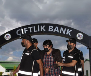 Çiftlik Bank adı altında kurduğu sanal dünyada 132 bin 222 kişiyi dolandıran Tosuncuk Mehmet Aydın’ın filmlere konu olabilecek öyküsü