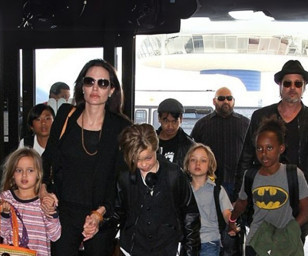 Angelina Jolie, çocuklarının ebeveynlerinin izinden gitmeyi planlamadığını açıkladı