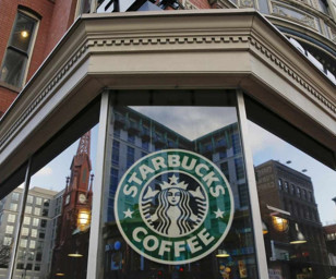 Starbucks CEO'su Brian Niccol: Yeniden yapılanma planları çerçevesinde bin 100 beyaz yakalı işten çıkarılacak