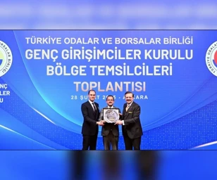 TOBB Genç Girişimciler Kurulu’nda Turgut Konukoğlu bayrağı Ali Sabancı’dan devraldı