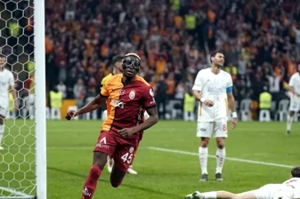 Galatasaray’ın başarılı performansı ve Osimhen’in hat-trick’i sonrası VIP koltuk satışındaki artışla rekor gelir hedefi